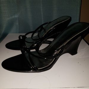 Black Patient Sandles